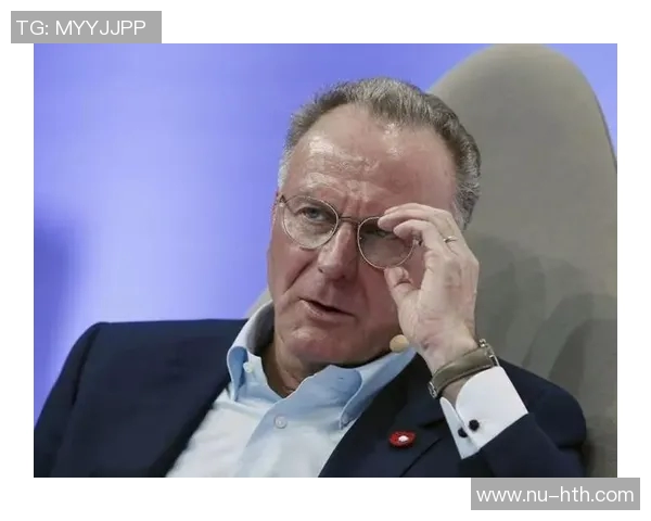 卡尔足球之星崛起背后的奋斗历程与荣耀时刻解析